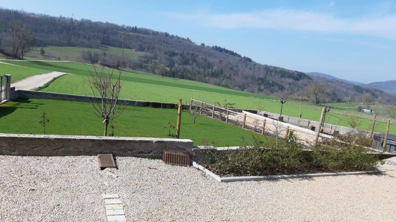 Les Violettes Du Bugey Hébergement de vacances Marchamp